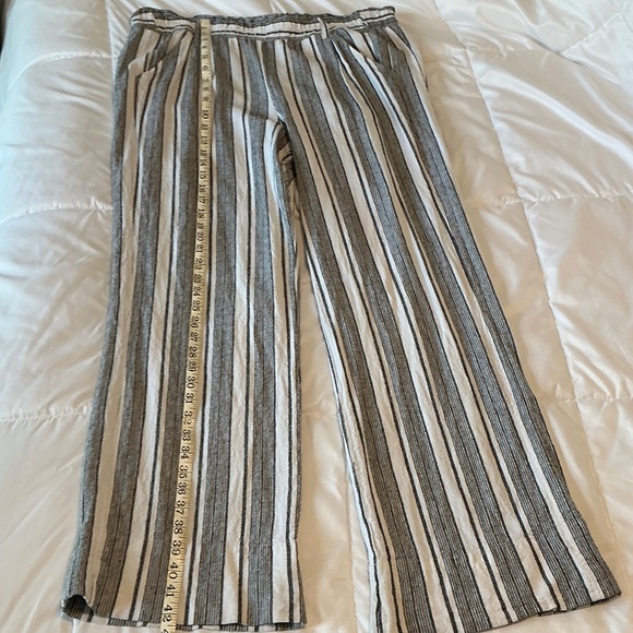 Rewind Black and White Wide Leg Pull On Pant with Vertical Stripes - XL - EUC - Picture 3 of 7